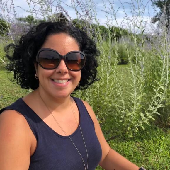 Meet your Posher, Debbie - Picture 1 of 1